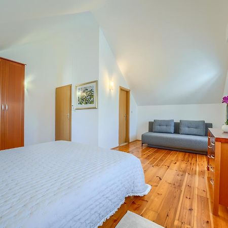 Villa Bonaca Perfect Location For A Holiday With Friends Or Family, Heated Pool Sumartin Luaran gambar