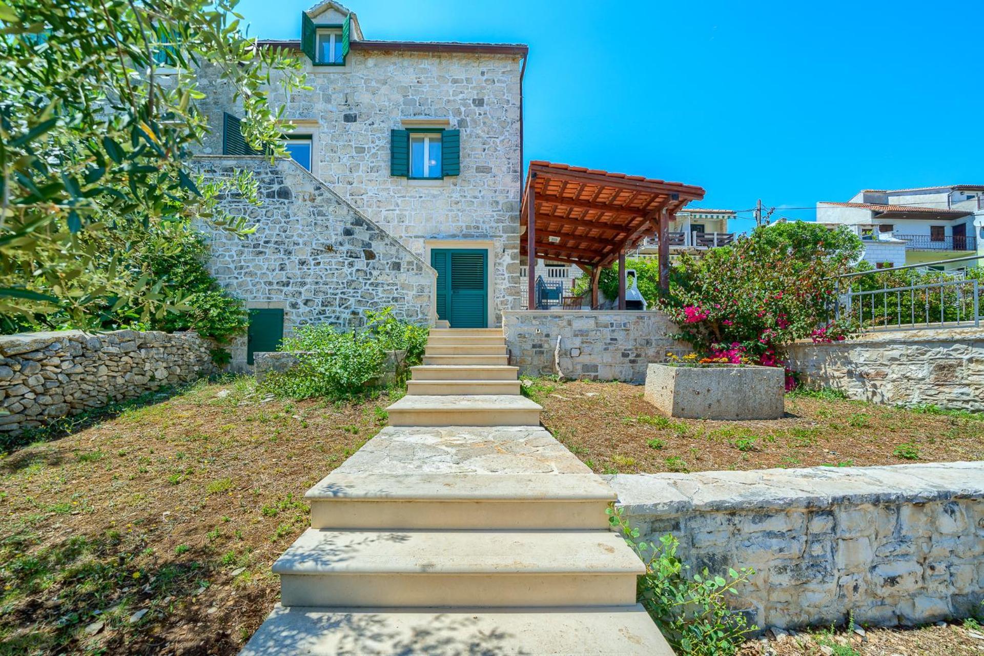 Villa Bonaca Perfect Location For A Holiday With Friends Or Family, Heated Pool Sumartin Luaran gambar