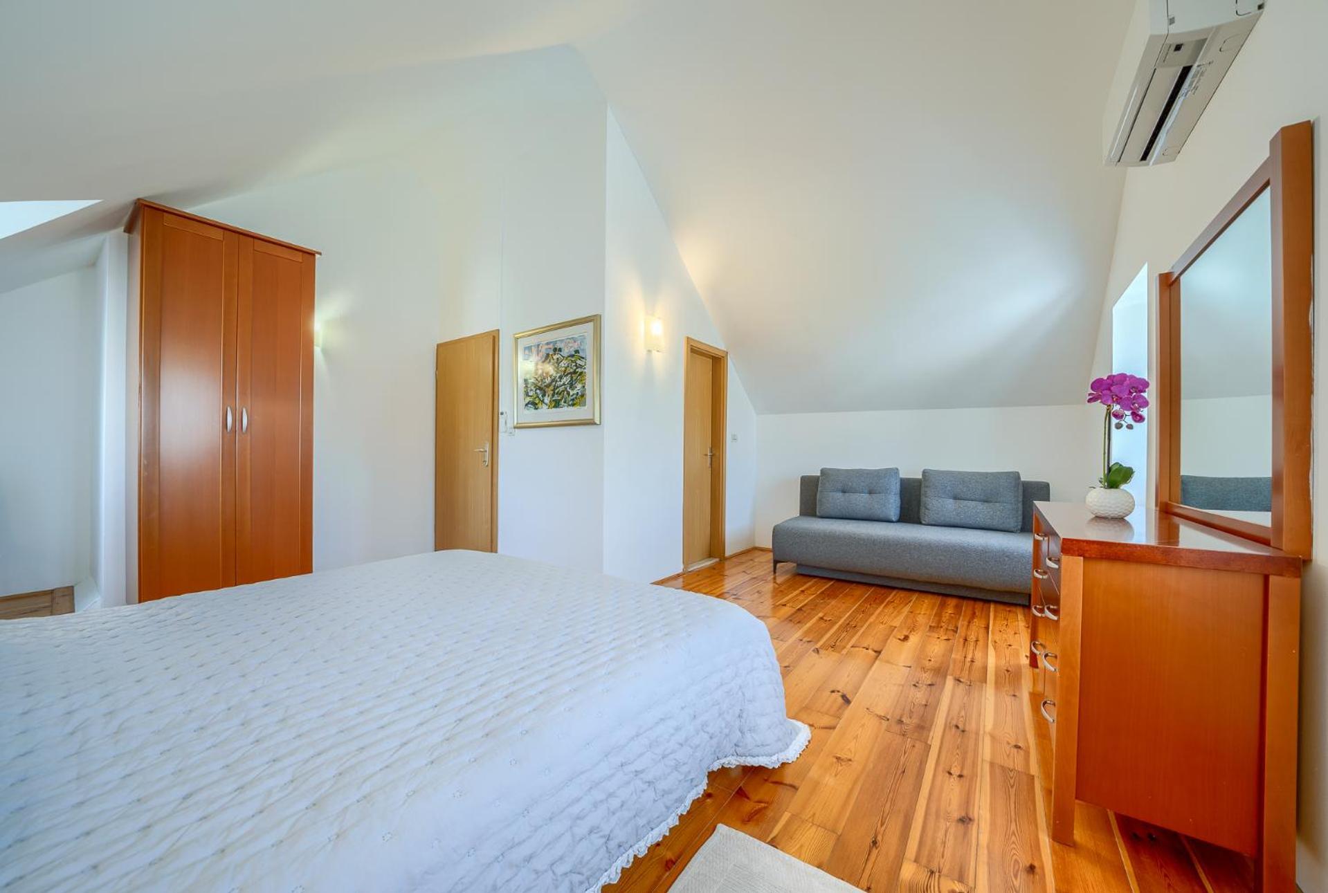 Villa Bonaca Perfect Location For A Holiday With Friends Or Family, Heated Pool Sumartin Luaran gambar